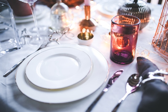 Study by Heriot-Watt University Shows Over 100 Tiny Particles Of Plastic In Meal